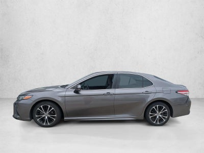 2018 Toyota Camry SE Auto (SE)