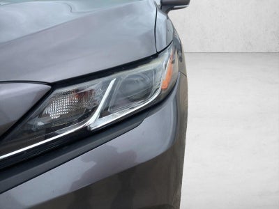 2018 Toyota Camry SE Auto (SE)