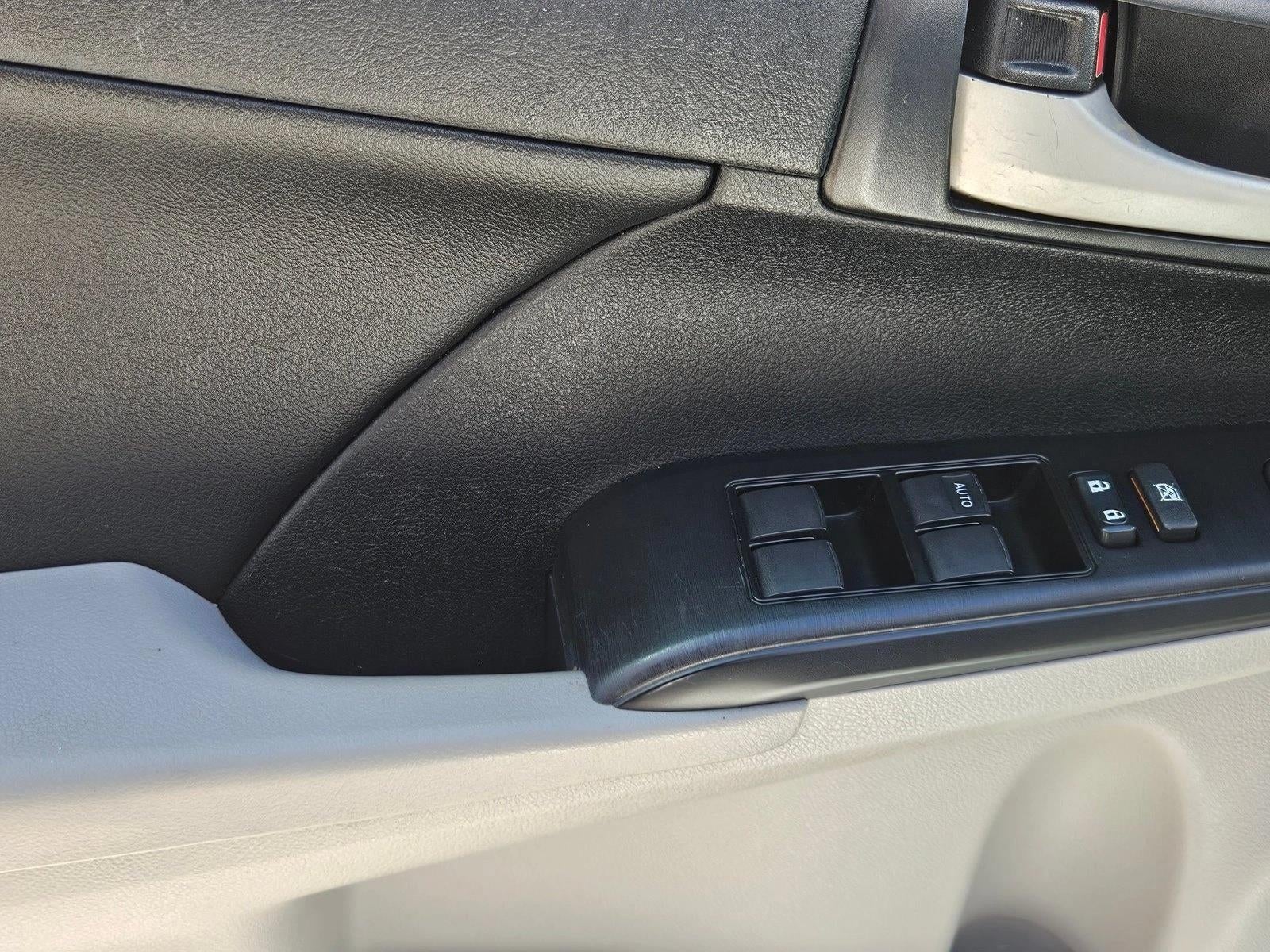2013 Toyota Camry 4dr Sdn I4 Auto LE (Natl)
