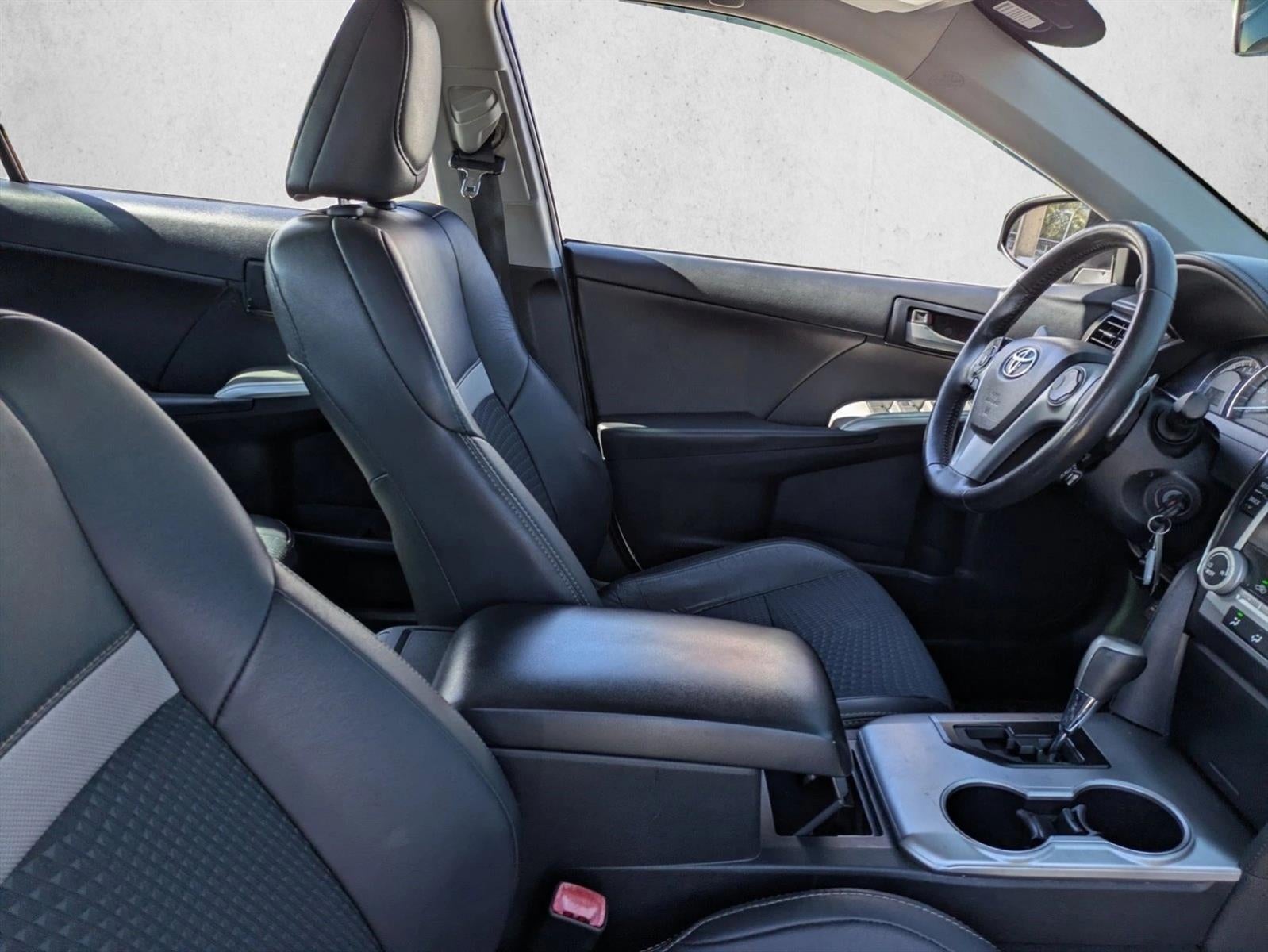 2013 Toyota Camry 4dr Sdn I4 Auto SE (Natl)