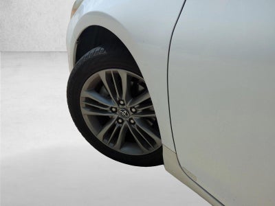 2017 Toyota Camry SE Auto (SE)