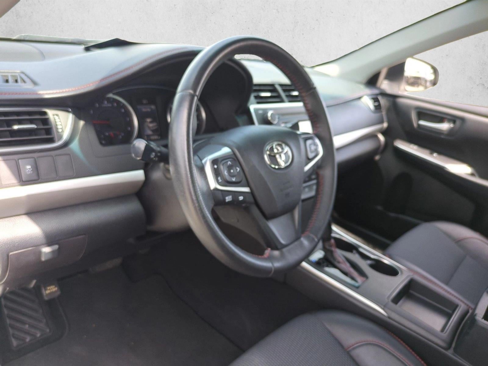 2017 Toyota Camry SE Auto (SE)