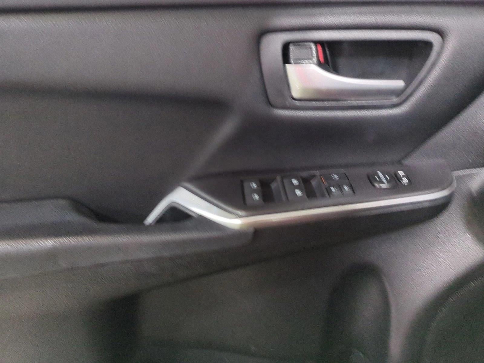 2016 Toyota Camry 4dr Sdn I4 Auto SE (SE)