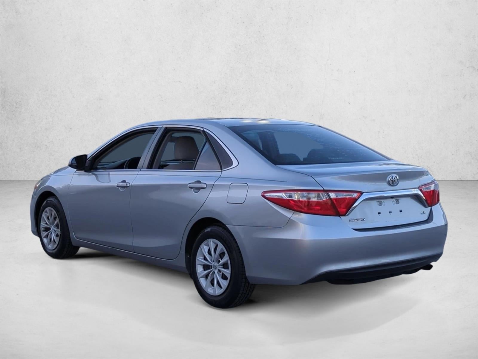 2015 Toyota Camry 4dr Sdn I4 Auto LE (SE)