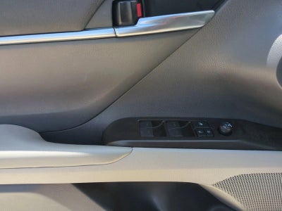 2022 Toyota Camry LE Auto (SE)