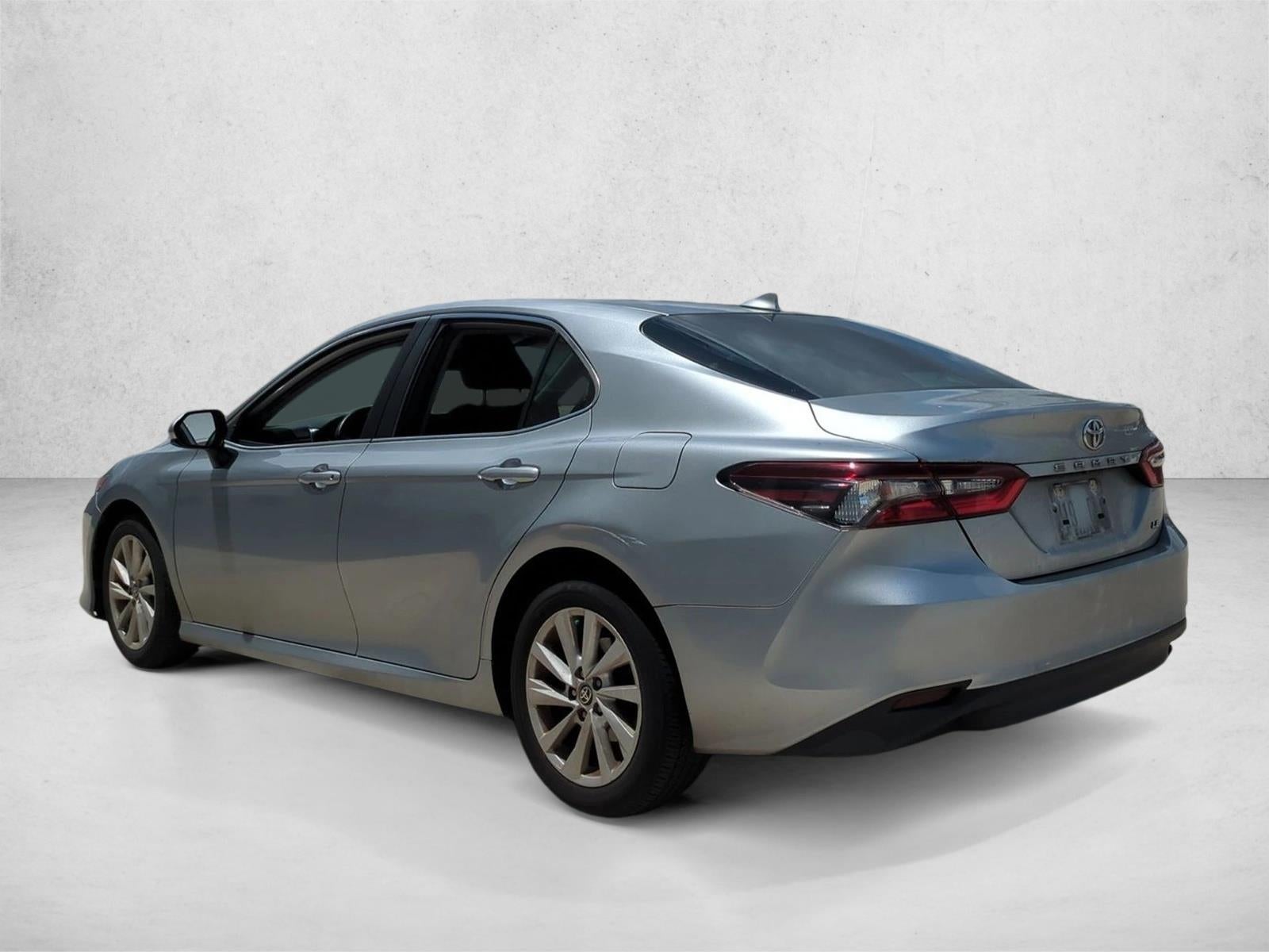 2022 Toyota Camry LE Auto (SE)