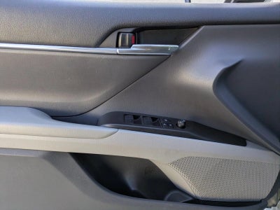 2022 Toyota Camry LE Auto (SE)