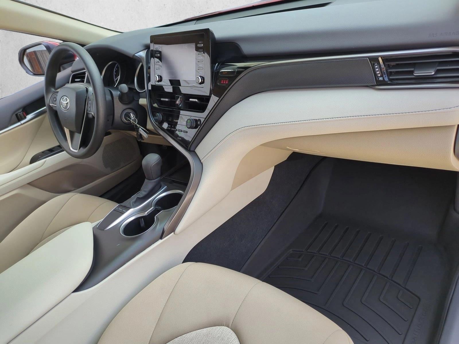 2023 Toyota Camry LE Auto (SE)