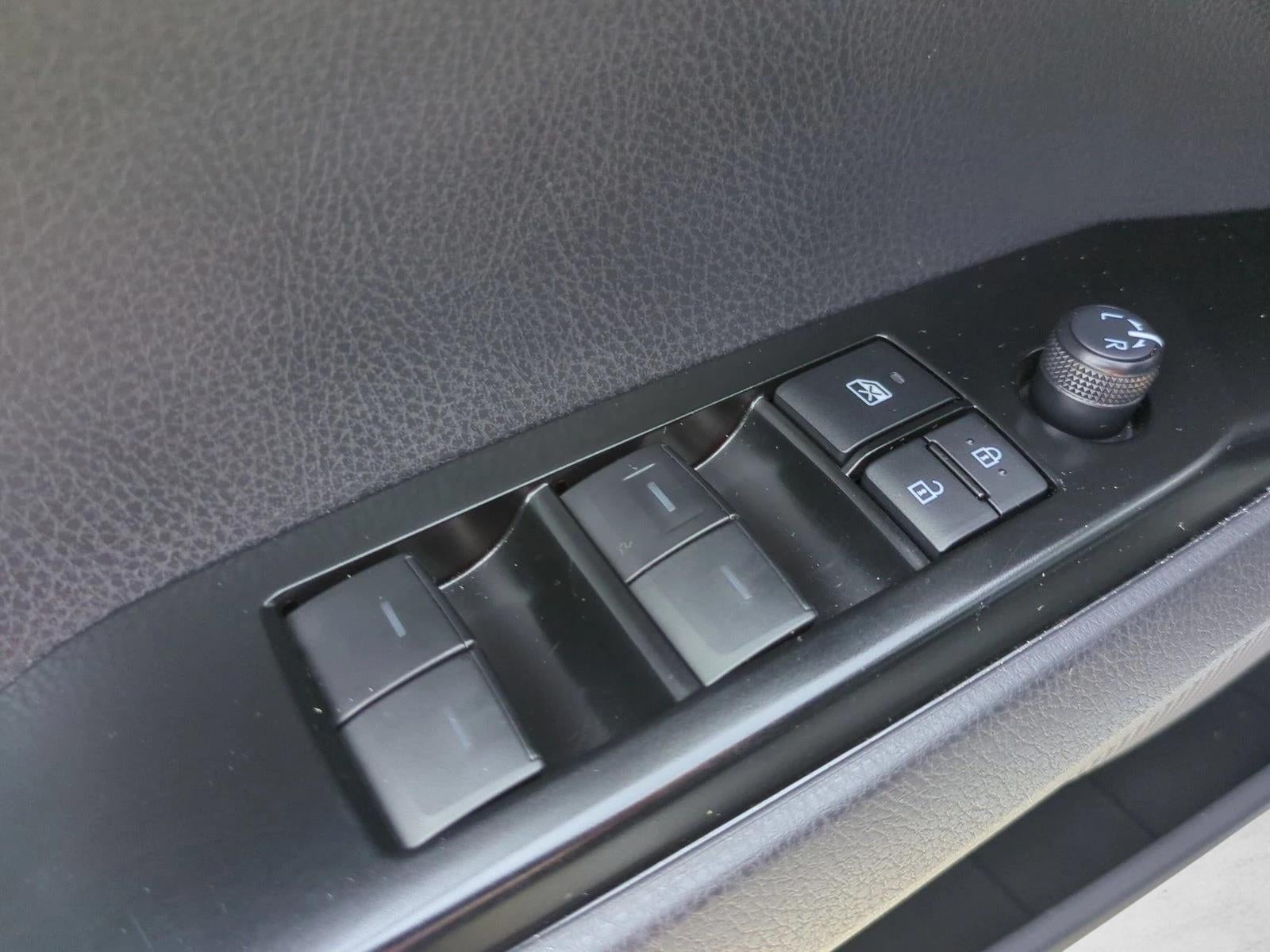 2025 Toyota Camry SE (SE)