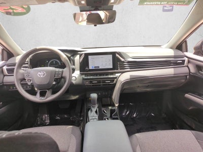 2025 Toyota Camry LE (Natl)