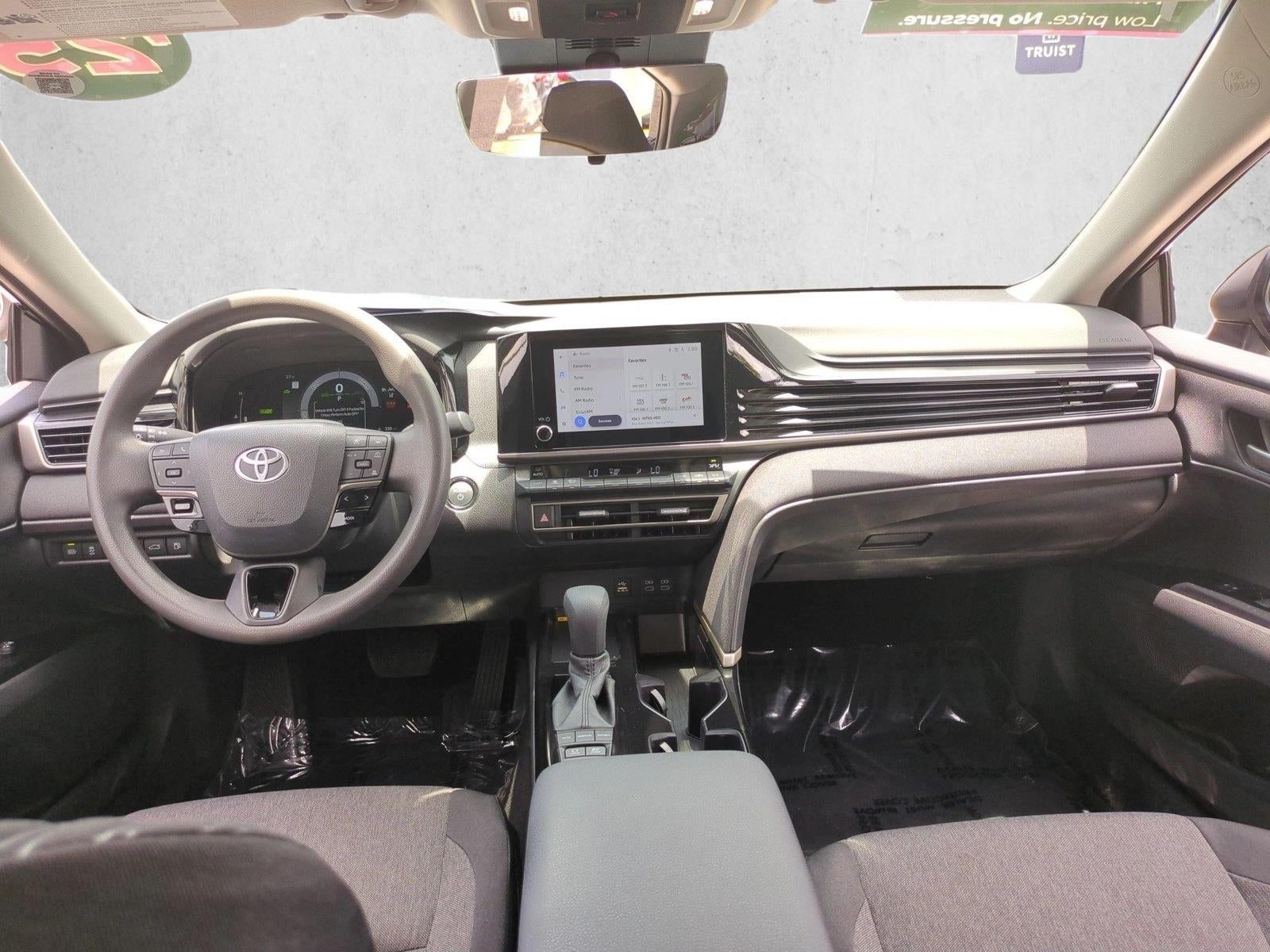 2025 Toyota Camry LE (Natl)