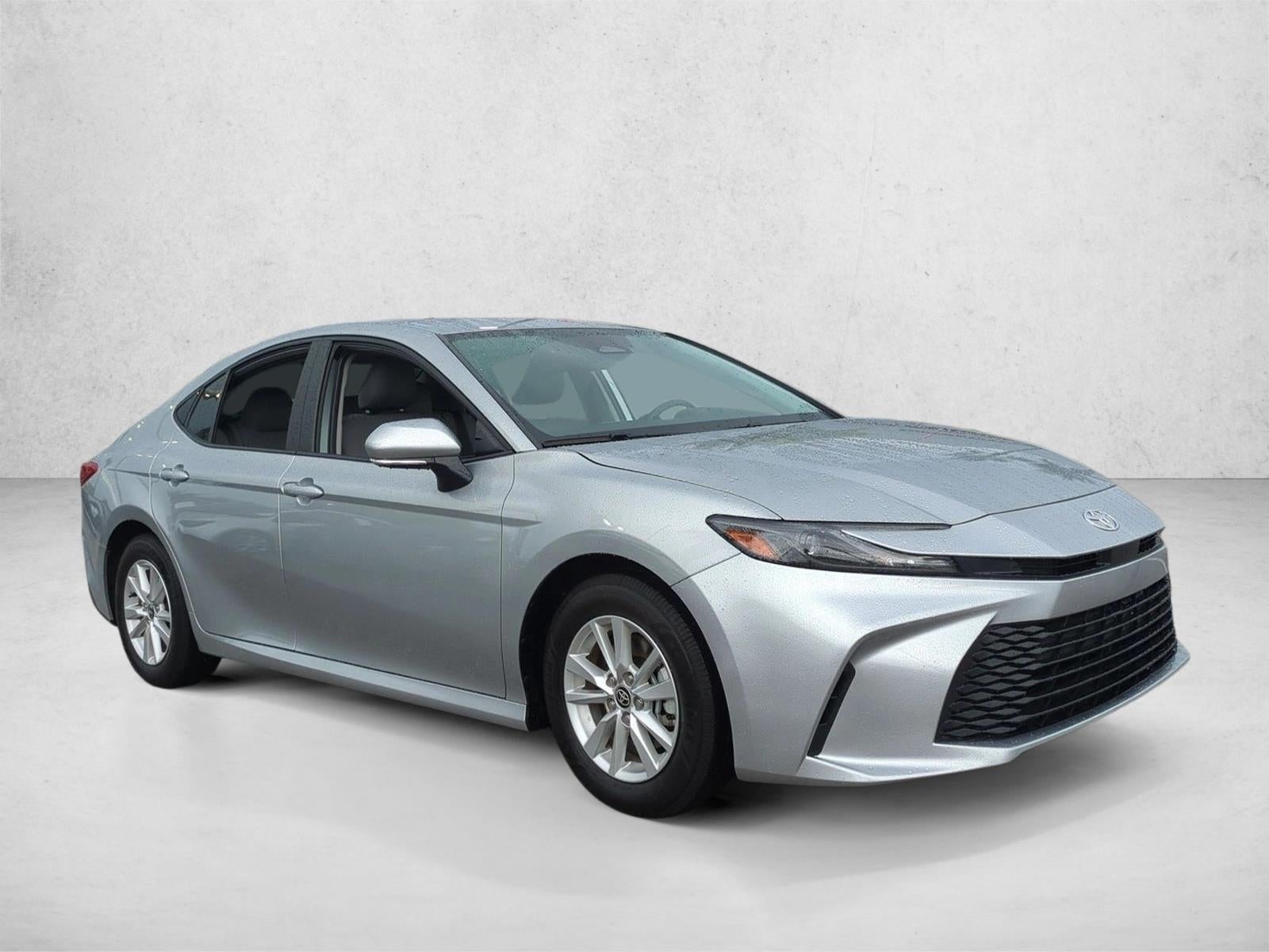 2025 Toyota Camry LE (SE)