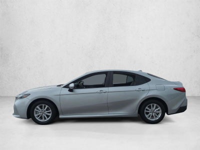 2025 Toyota Camry LE (SE)