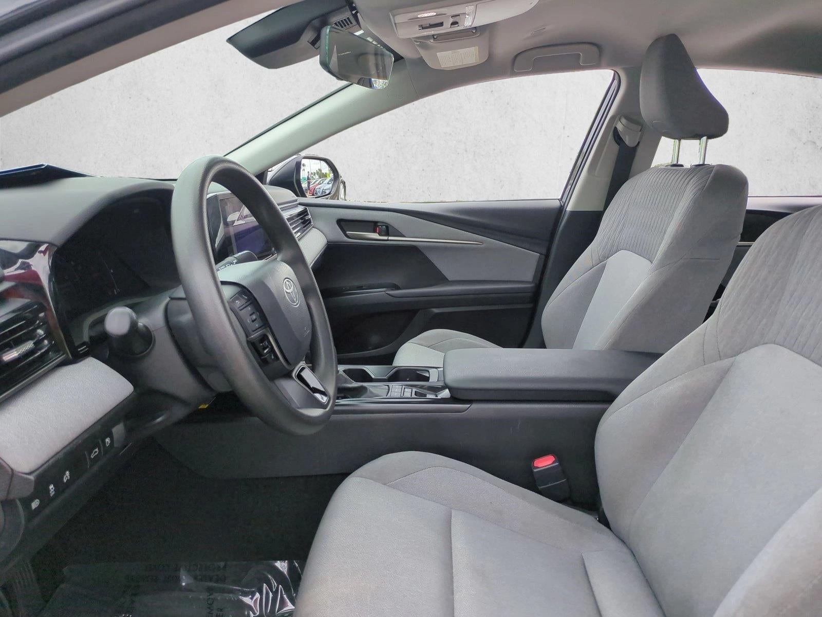 2025 Toyota Camry LE (Natl)