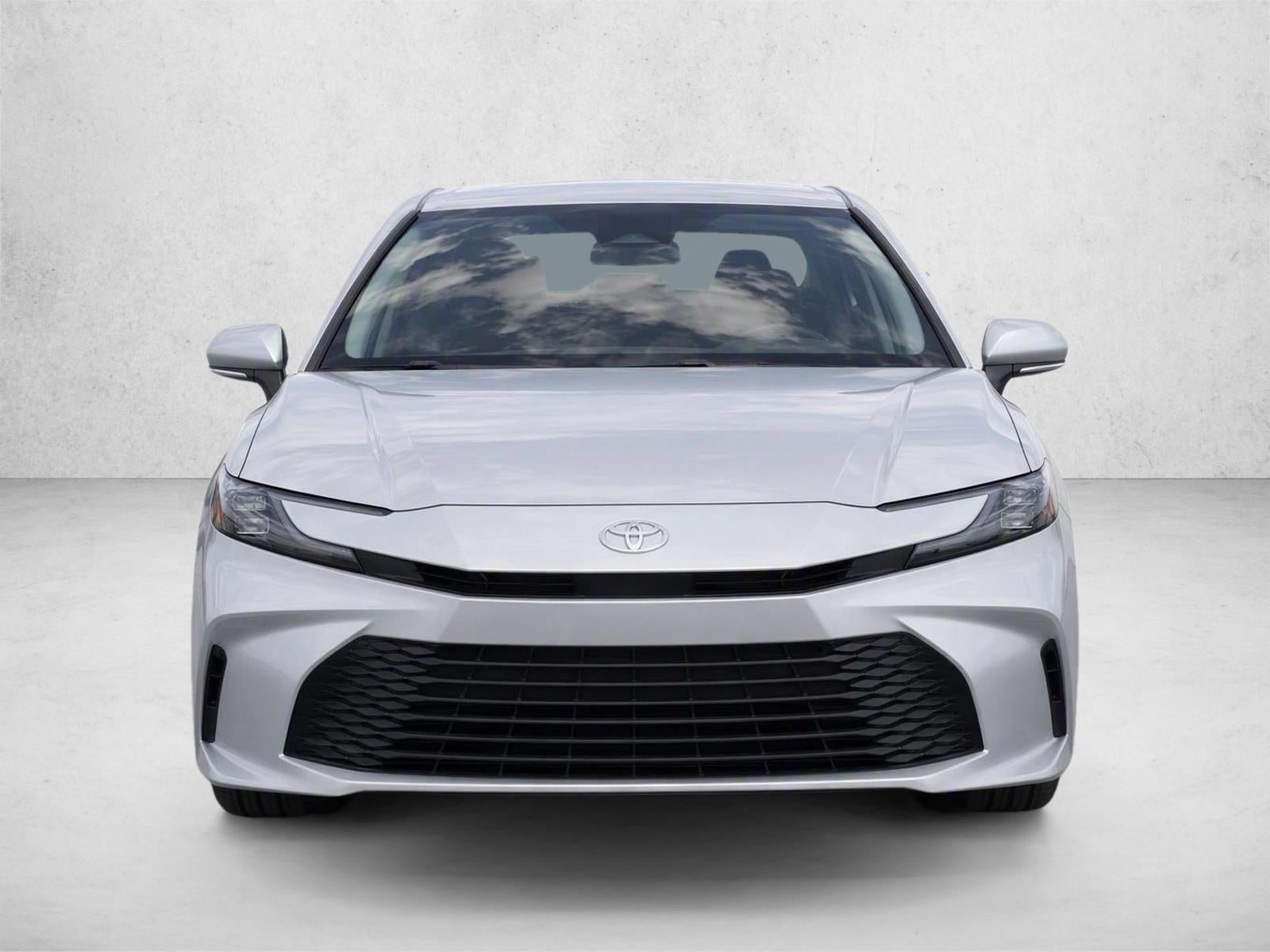 2025 Toyota Camry LE (SE)