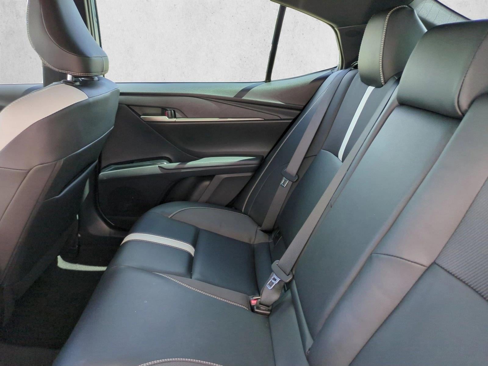 2025 Toyota Camry SE (Natl)