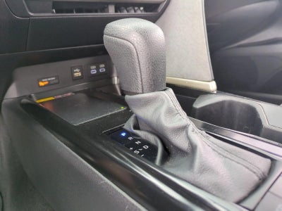 2025 Toyota Camry LE (Natl)