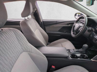 2025 Toyota Camry LE (Natl)