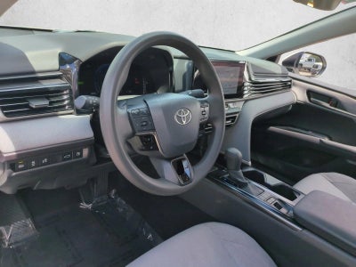 2025 Toyota Camry LE (Natl)
