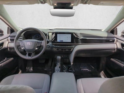 2025 Toyota Camry LE (Natl)