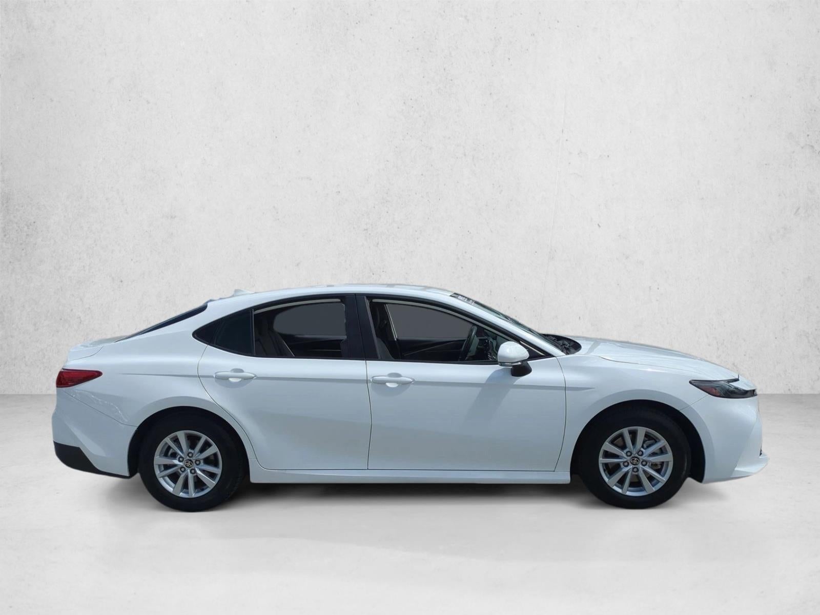 2025 Toyota Camry LE (Natl)