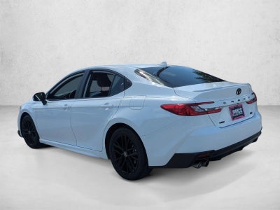 2025 Toyota Camry SE (Natl)