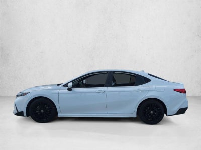 2025 Toyota Camry SE (Natl)