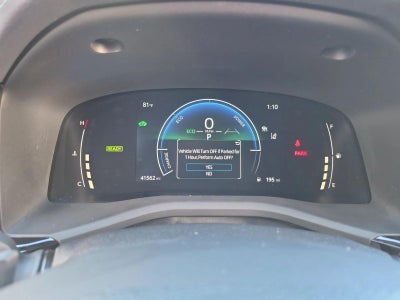 2025 Toyota Camry SE (SE)