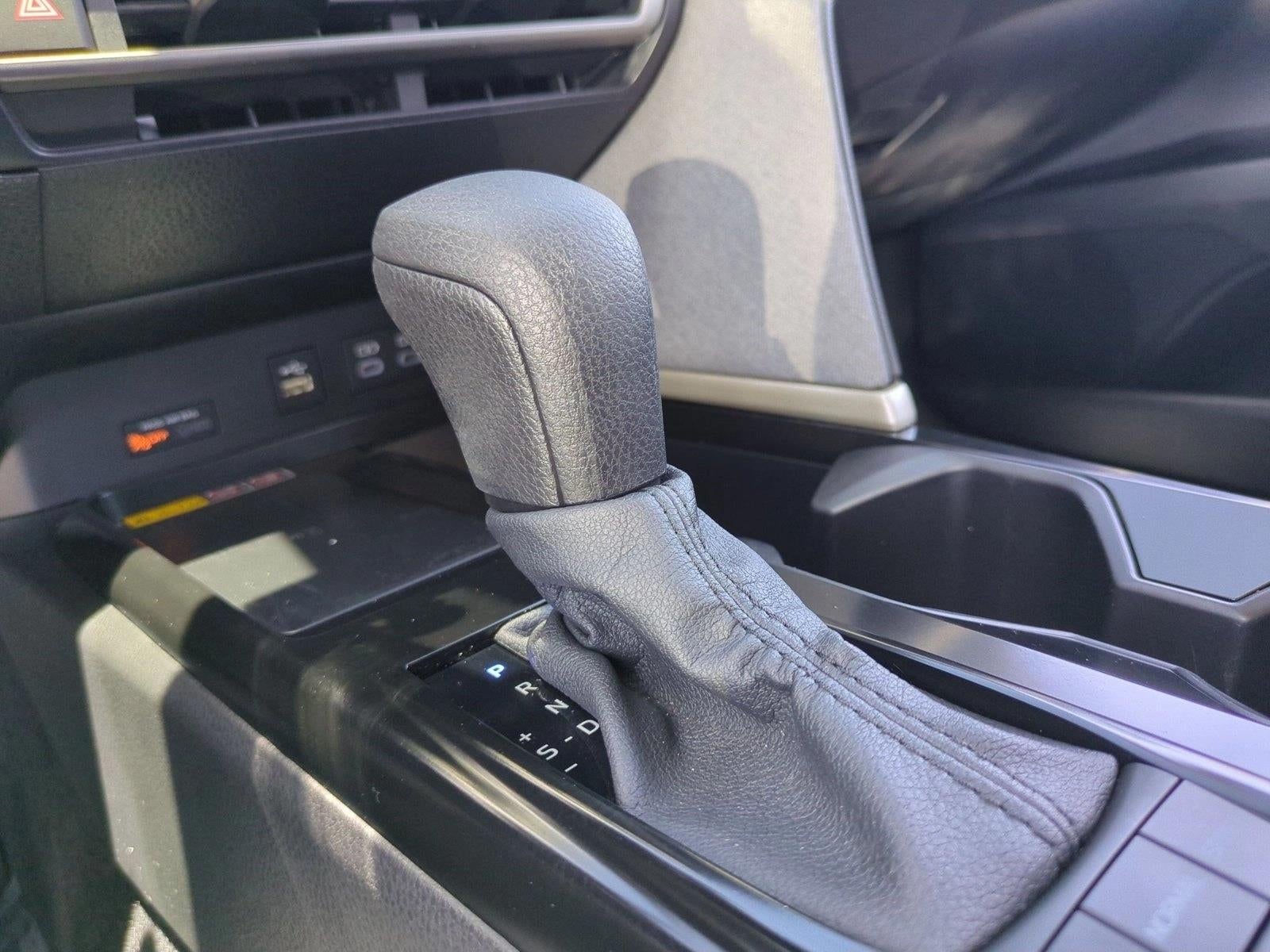 2025 Toyota Camry LE (SE)