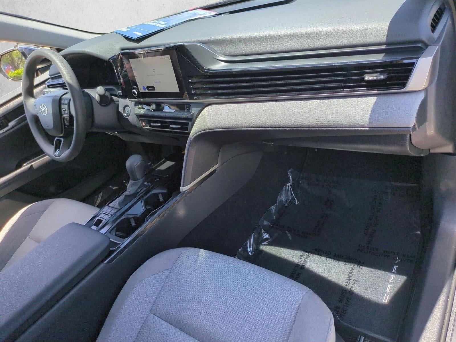 2025 Toyota Camry LE (SE)