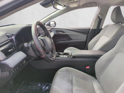 2025 Toyota Camry LE (SE)