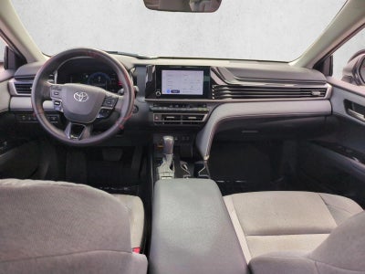 2025 Toyota Camry LE (SE)