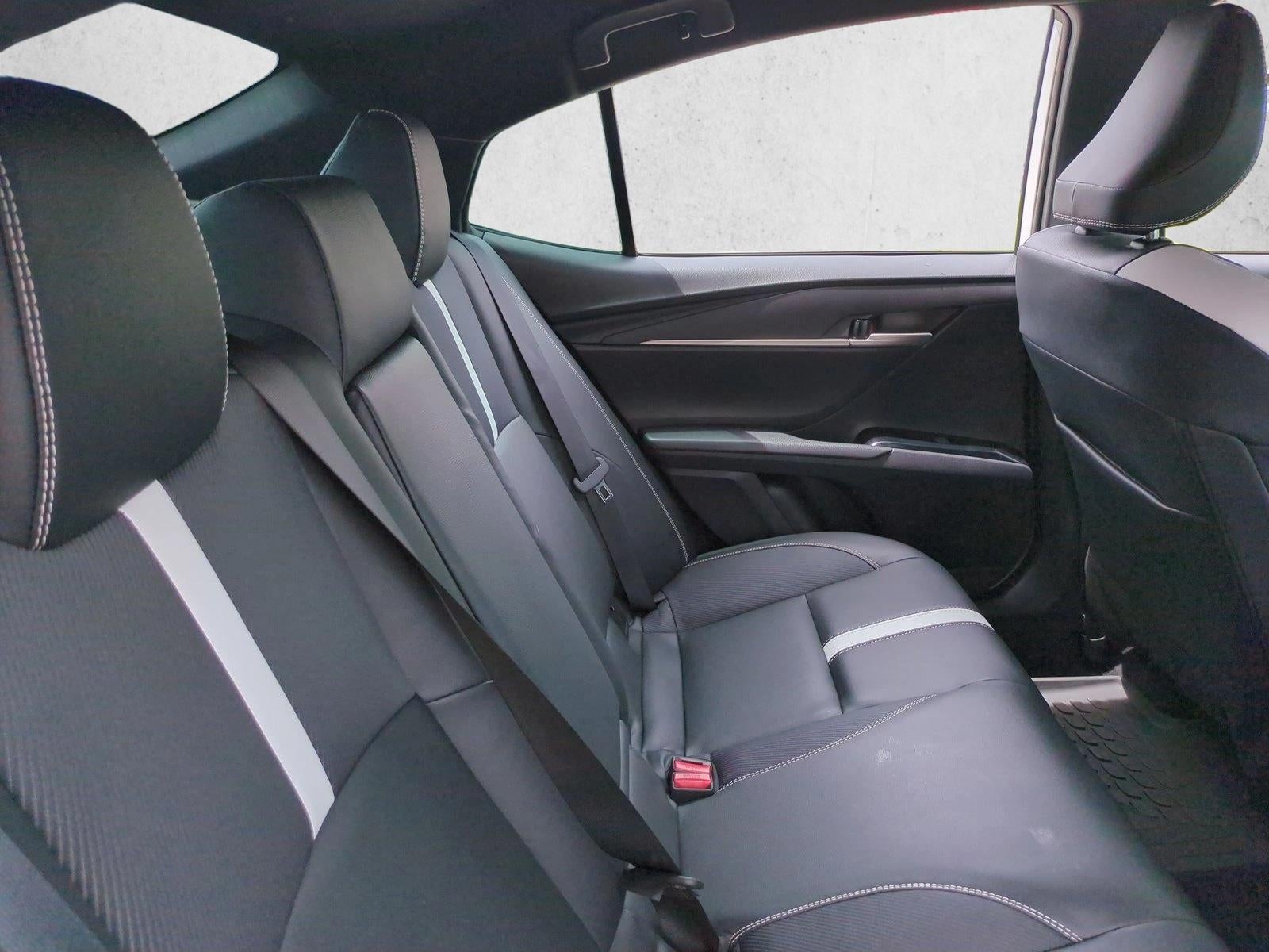 2025 Toyota Camry SE (Natl)