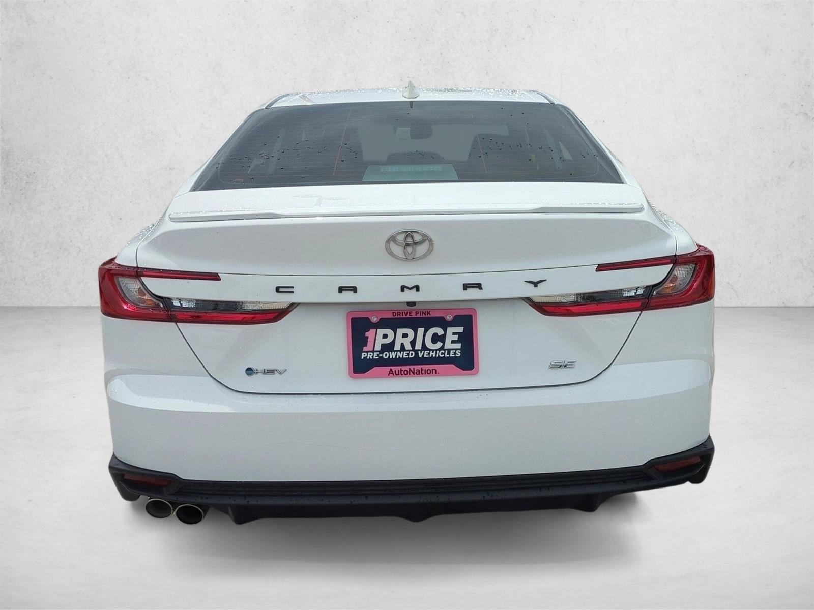 2025 Toyota Camry SE (Natl)