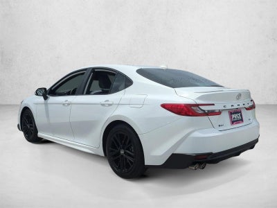 2025 Toyota Camry SE (Natl)