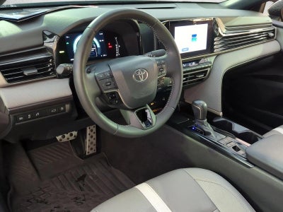 2025 Toyota Camry SE (Natl)