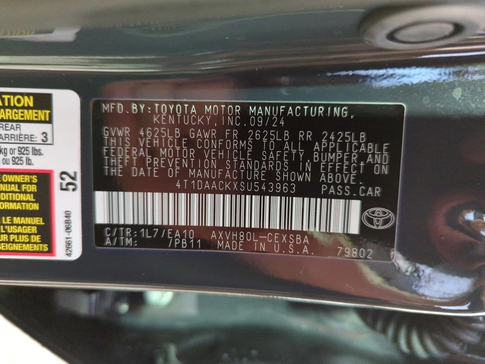 2025 Toyota Camry SE (Natl)