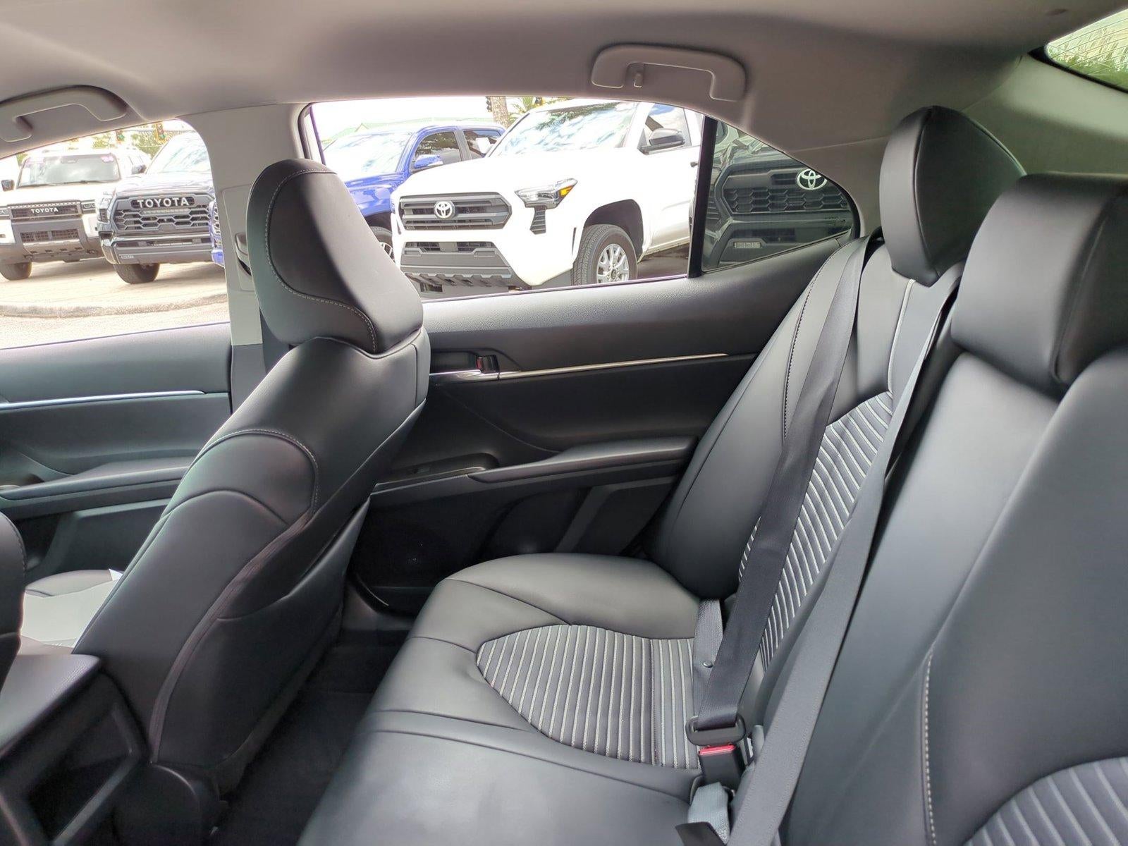 2023 Toyota Camry SE Auto (SE)