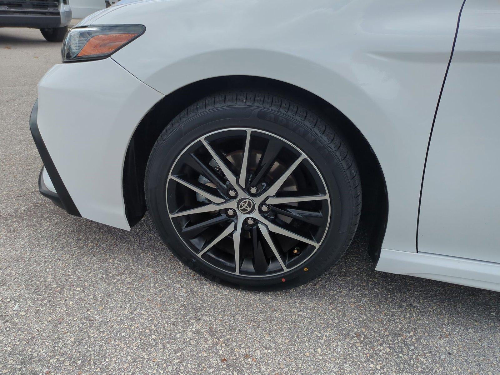 2023 Toyota Camry SE Auto (SE)