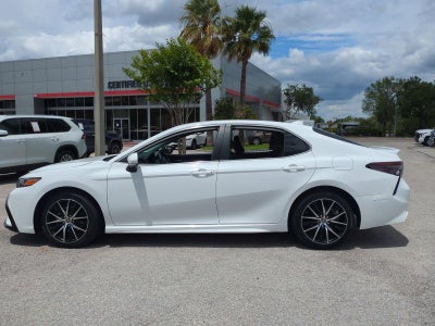 2023 Toyota Camry SE Auto (SE)