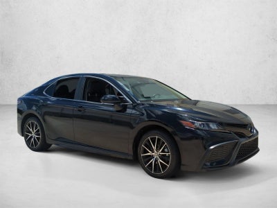 2024 Toyota Camry SE Auto (SE)