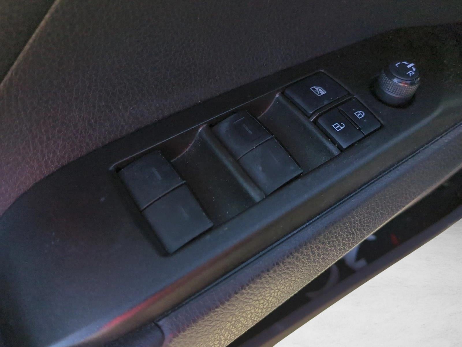 2021 Toyota Camry SE Auto (Natl)