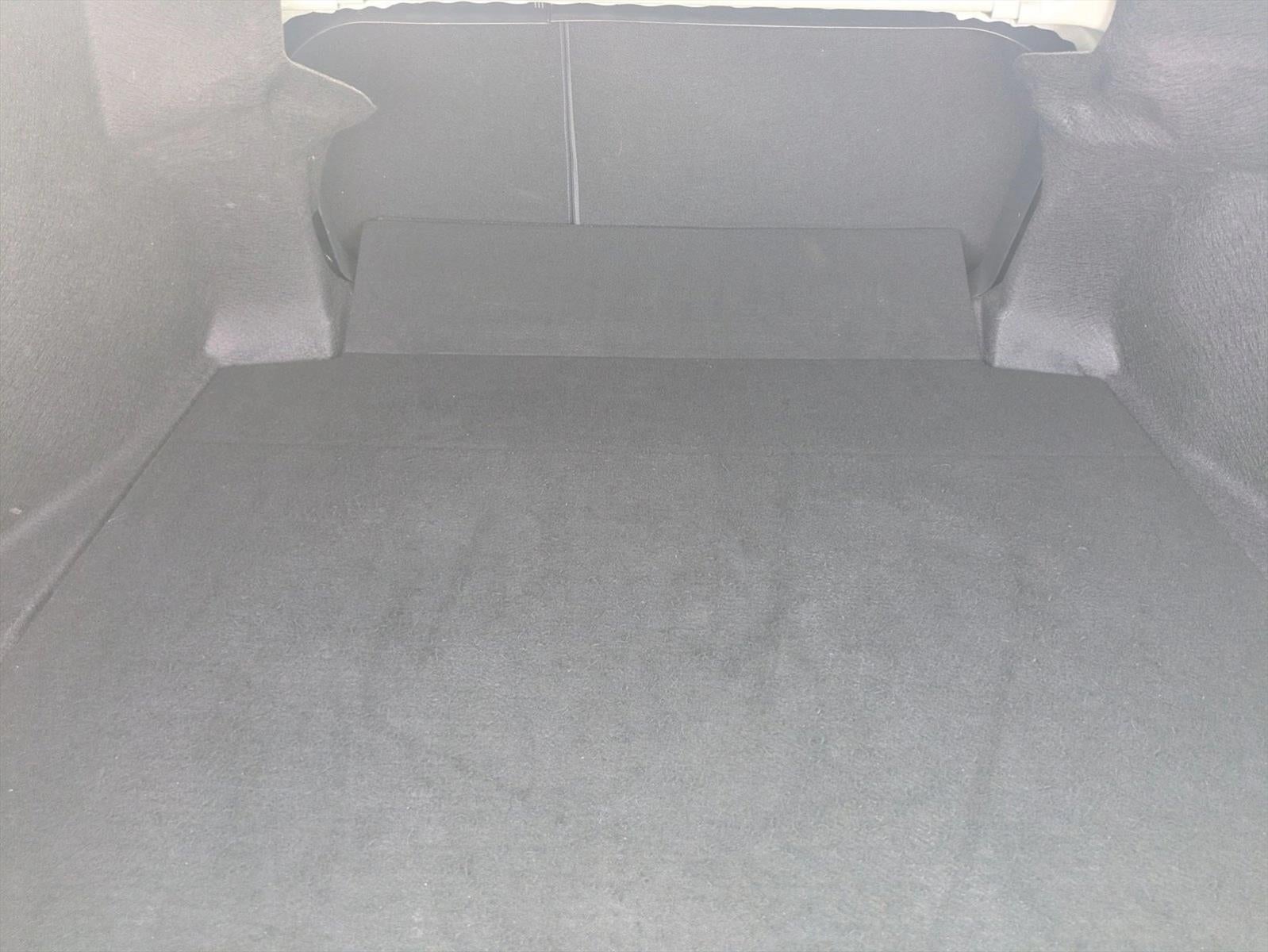 2022 Toyota Camry SE Auto (SE)