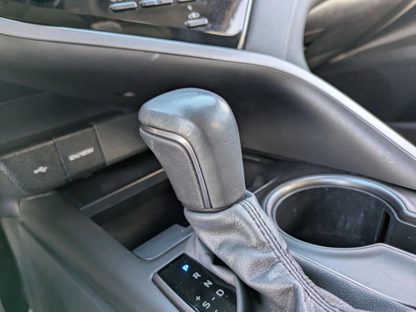 2023 Toyota Camry SE Auto (SE)