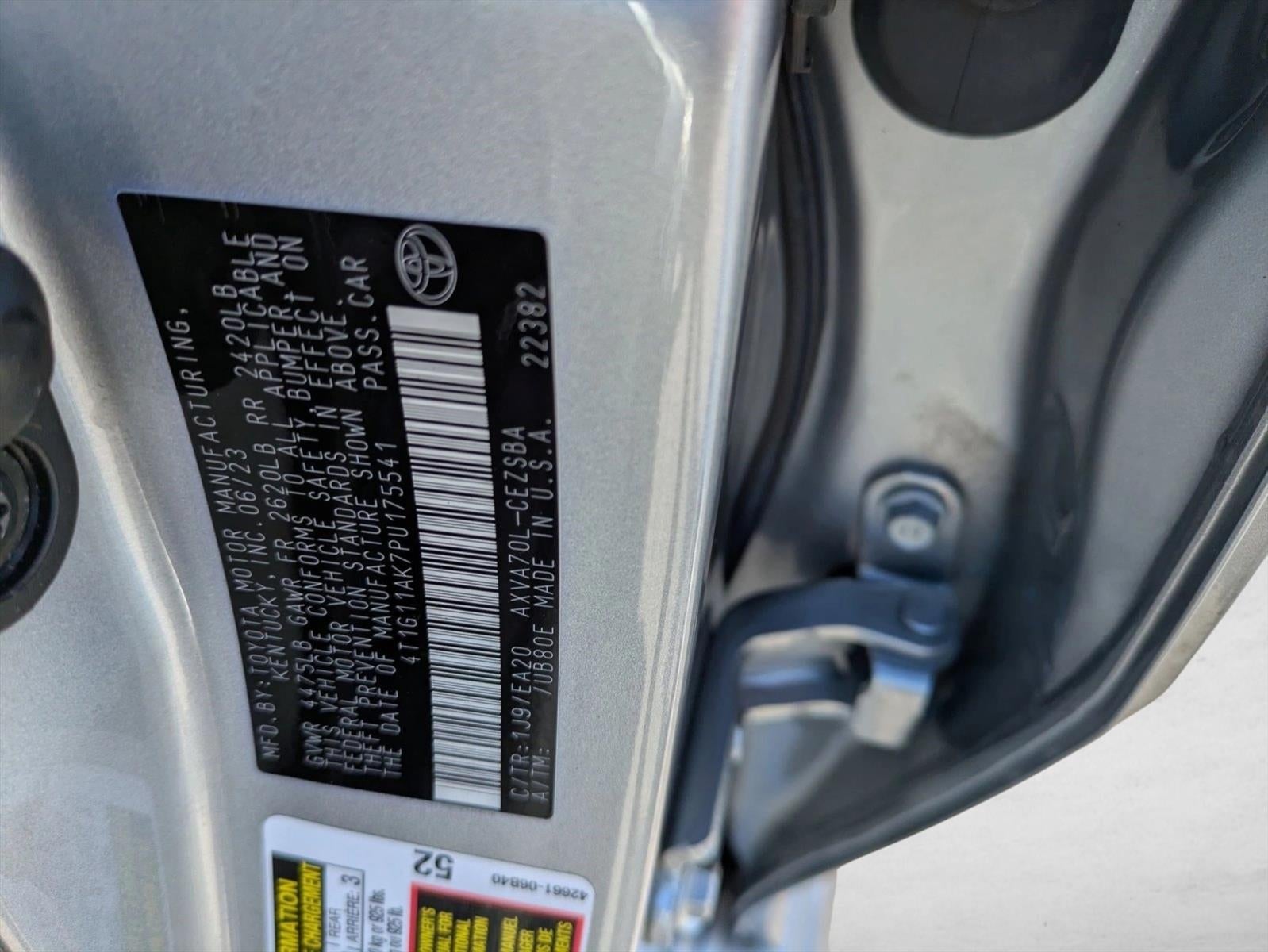 2023 Toyota Camry SE Auto (SE)