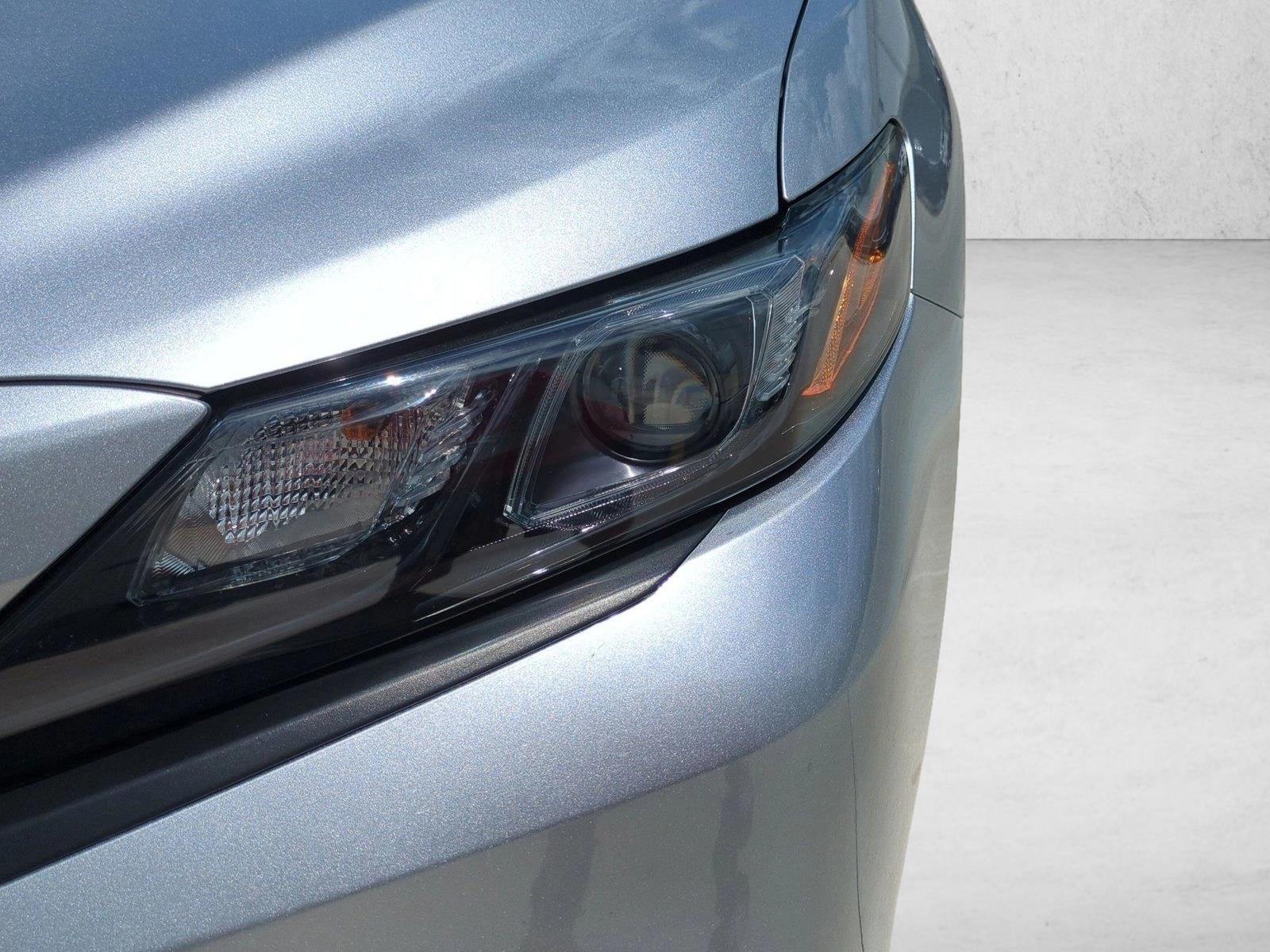 2023 Toyota Camry SE Auto (SE)