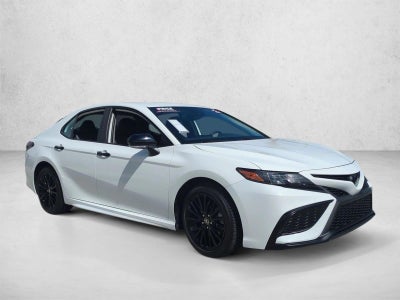 2022 Toyota Camry SE Nightshade Auto (Natl)