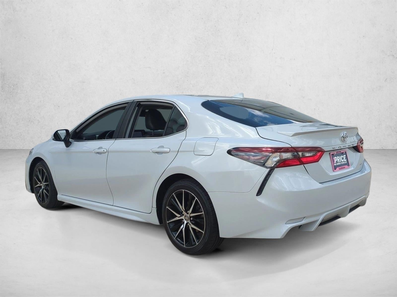 2023 Toyota Camry SE Auto (SE)