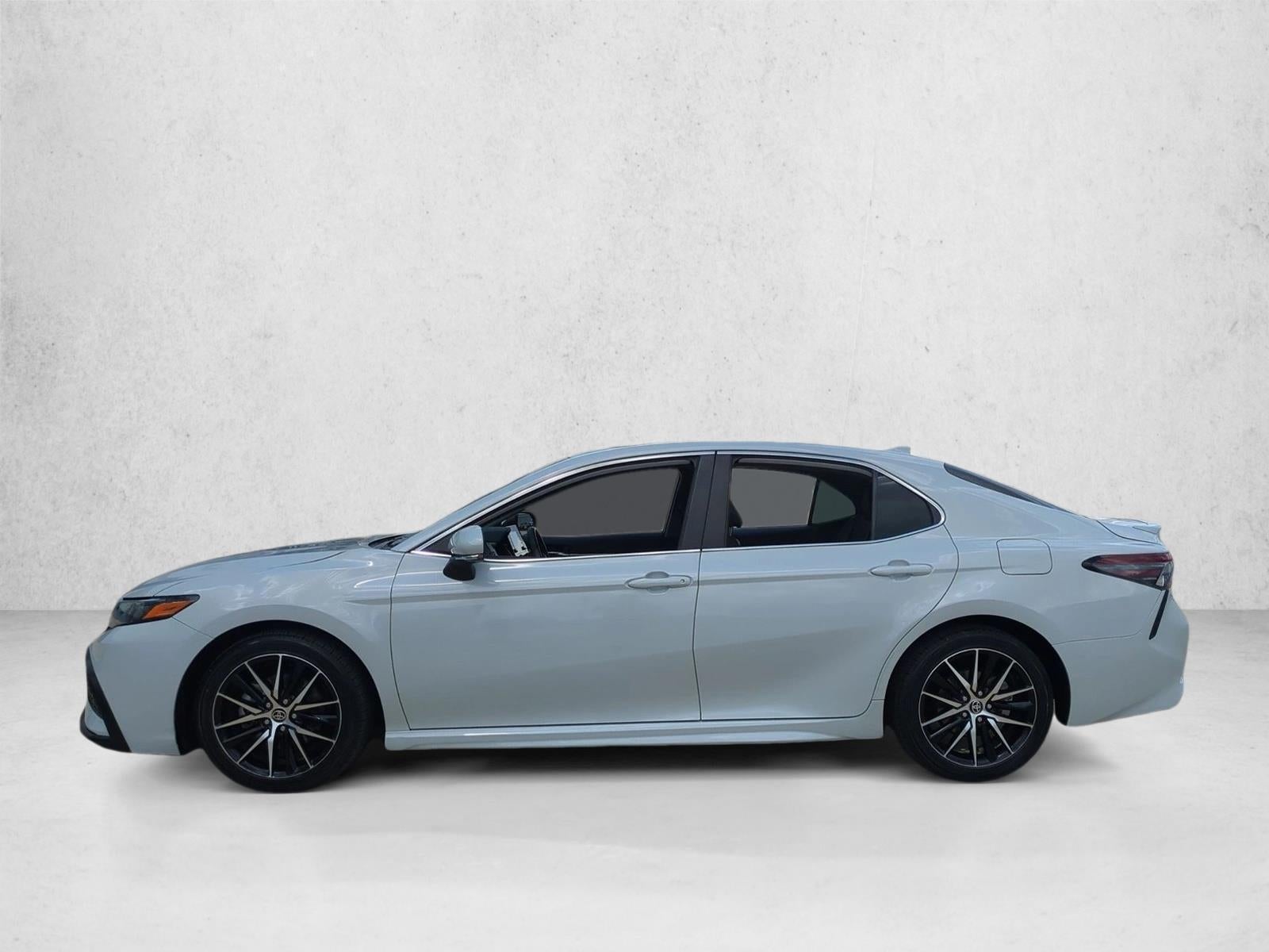 2023 Toyota Camry SE Auto (SE)