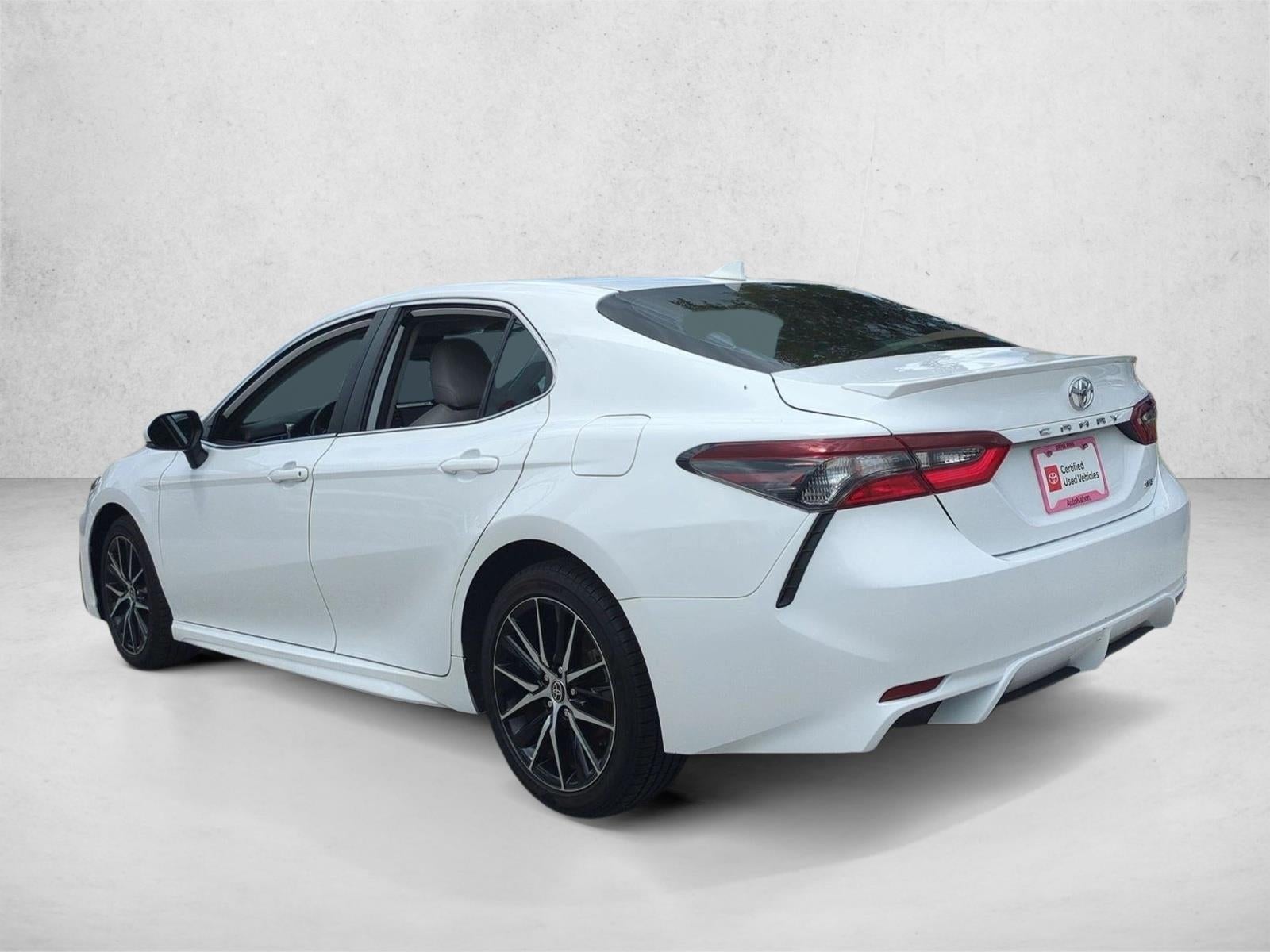 2024 Toyota Camry SE Auto (SE)